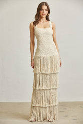 Robe longue à franges à plusieurs niveaux brodée de fleurs