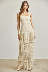 Robe longue à franges à plusieurs niveaux brodée de fleurs