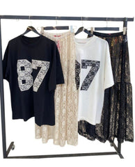 Ensemble tee-shirts et jupe en dentelle