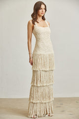 Robe longue à franges à plusieurs niveaux brodée de fleurs