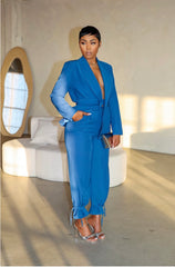 Ensemble veste blazer bleu a ceinture et pantalon