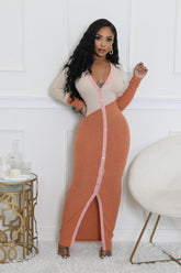 Robe longue extensible à manches longues boutons devant