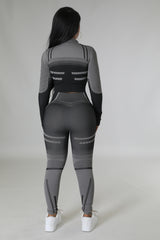 Ensemble deux pièces legging taille haute et top à manche longue