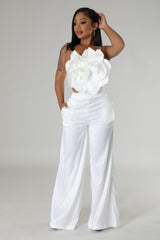 Ensemble pantalon taille haute et haut court non extensible détail de la fleur