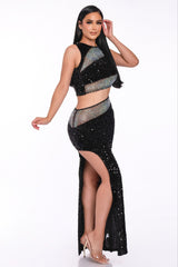 Ensemble deux pièces jupe et top court contrasté à panneaux pailletés avec strass