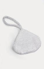 Pochette argentée en strass