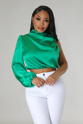 Top satiné col montant avec une manche longue