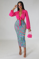 Ensemble jupe longue rose imprimée avec top à manche longue