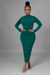 Robe longue semi-stretch à encolure ronde ruché