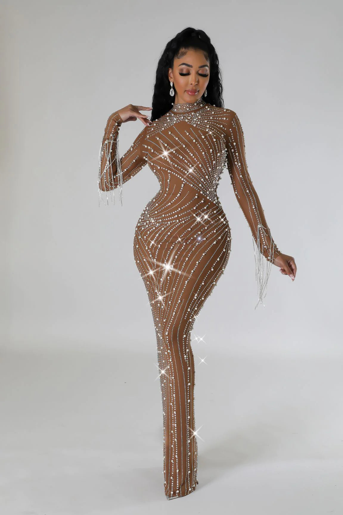 Robe longue à encolure ronde manche longue avec perles et strass