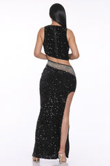 Ensemble deux pièces jupe et top court contrasté à panneaux pailletés avec strass