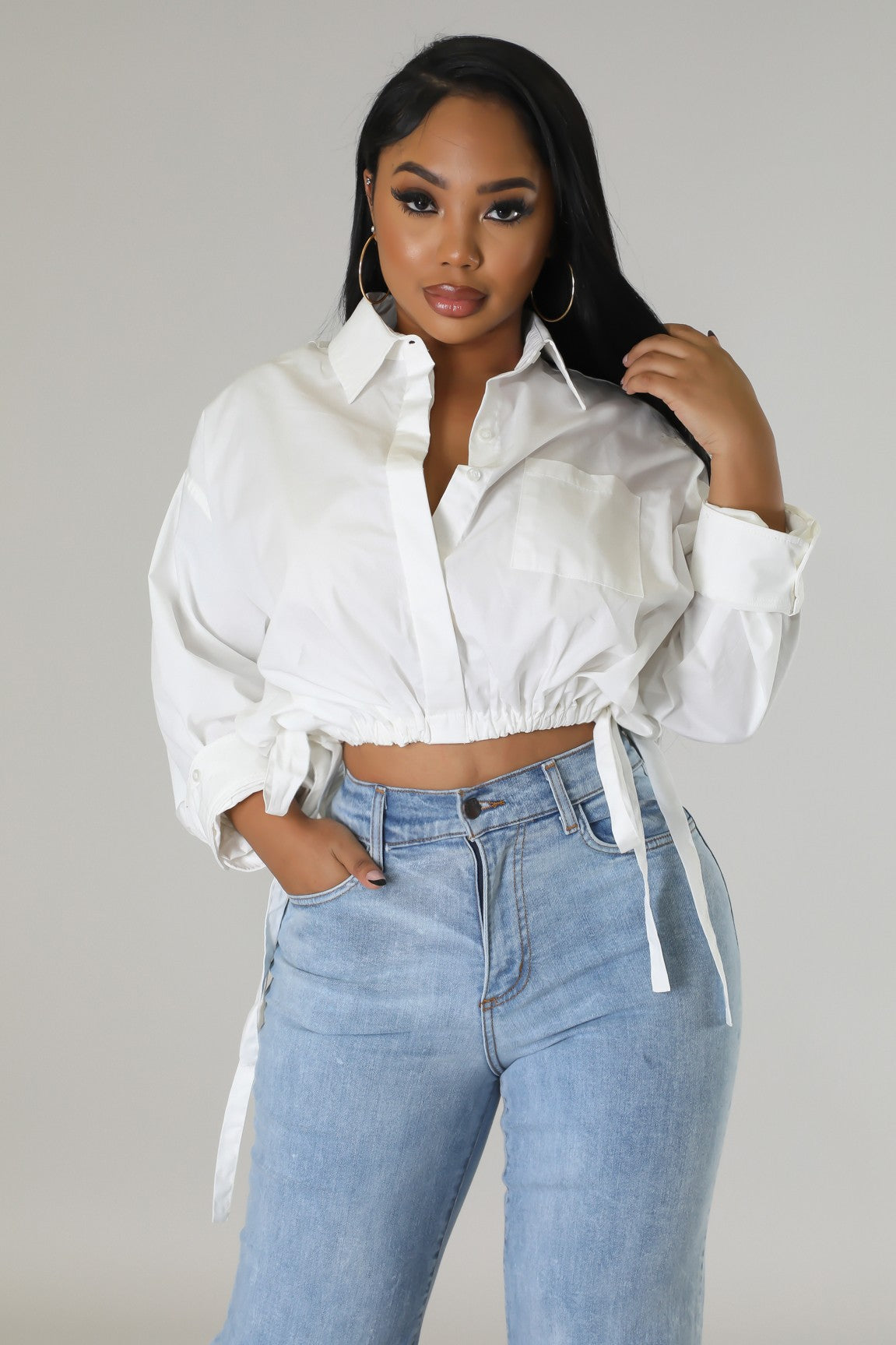 Top blanc en coton  à manche longue à nouer