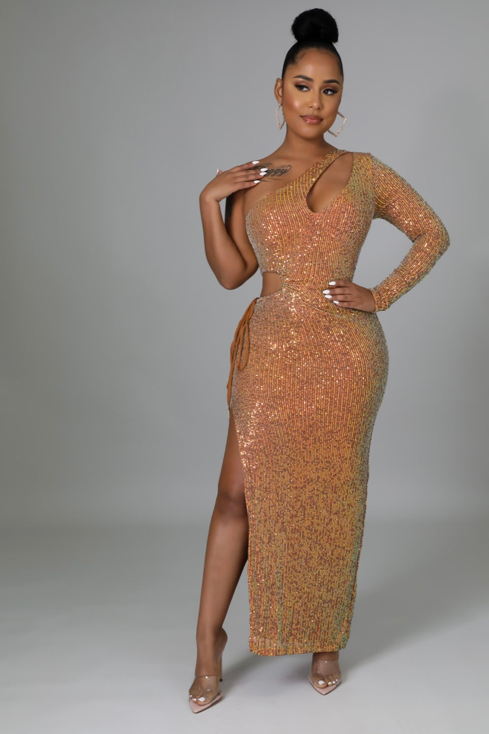 Robe de luxe champagne à ornement